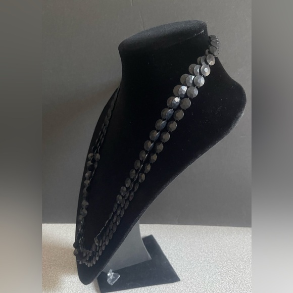 Vintage Black Flat Round Beads Three Strand Necklace - Picture 2 of 6